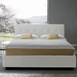 Letto matrimoniale in pelle