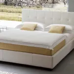 Letto matrimoniale in pelle